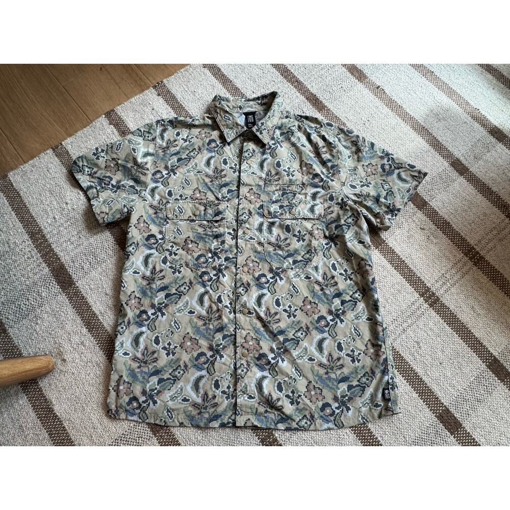 Mountain Hardwear Strider Short Sleeve Resort Wear Shirt Green Medium Nylon